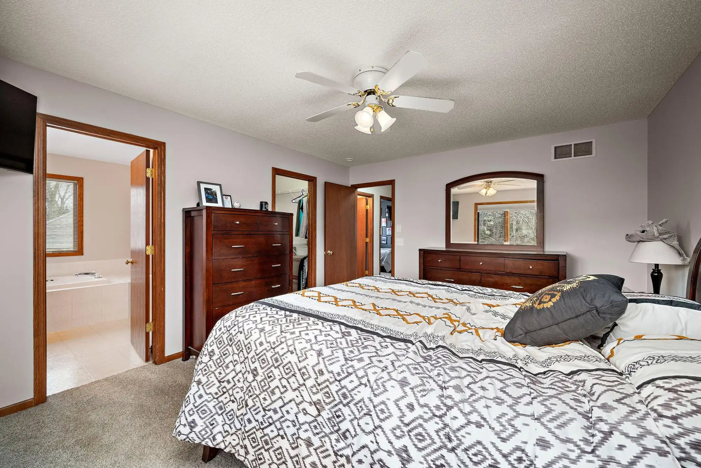 12629 Stoney Way, Eden Prairie, MN 55347