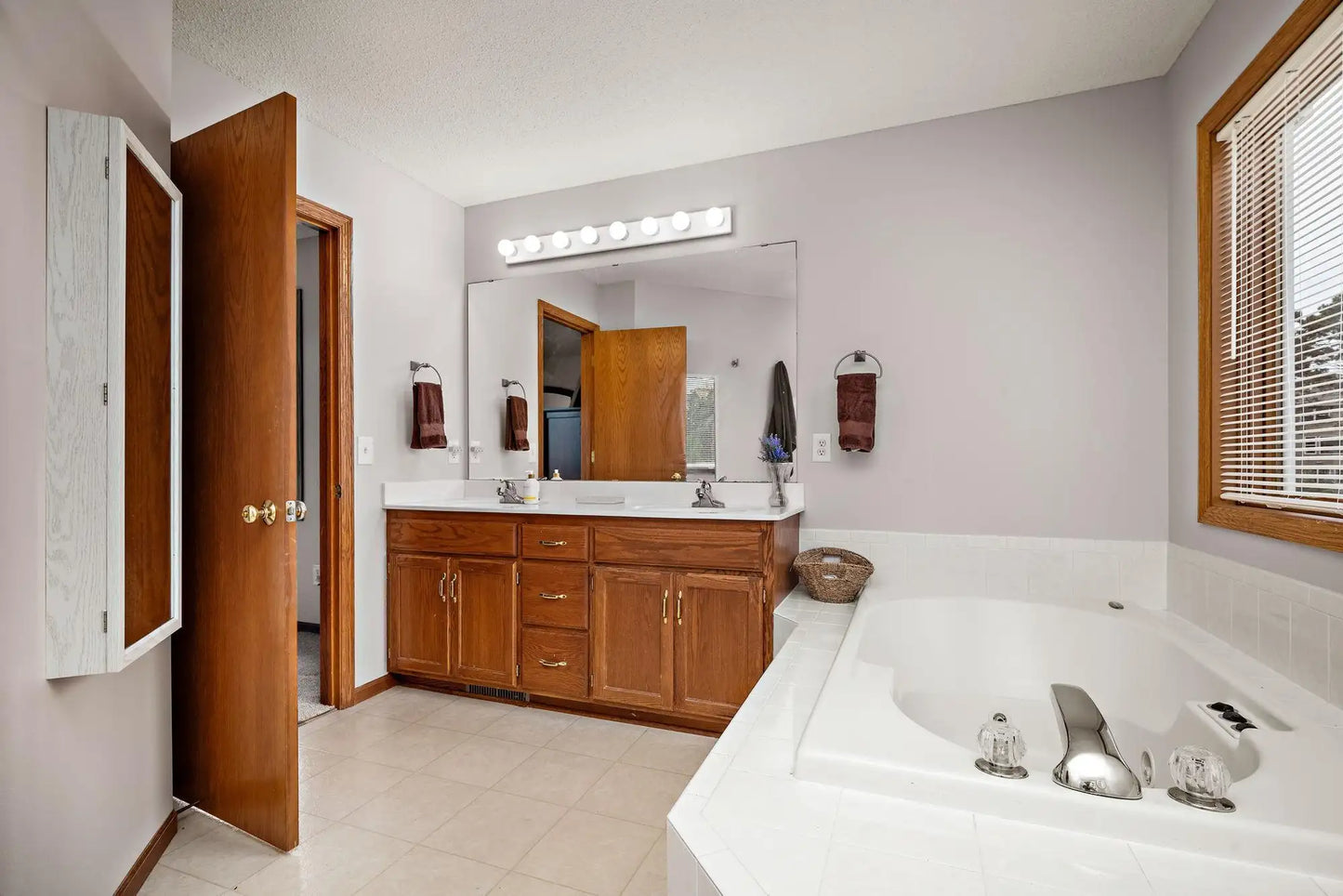 12629 Stoney Way, Eden Prairie, MN 55347