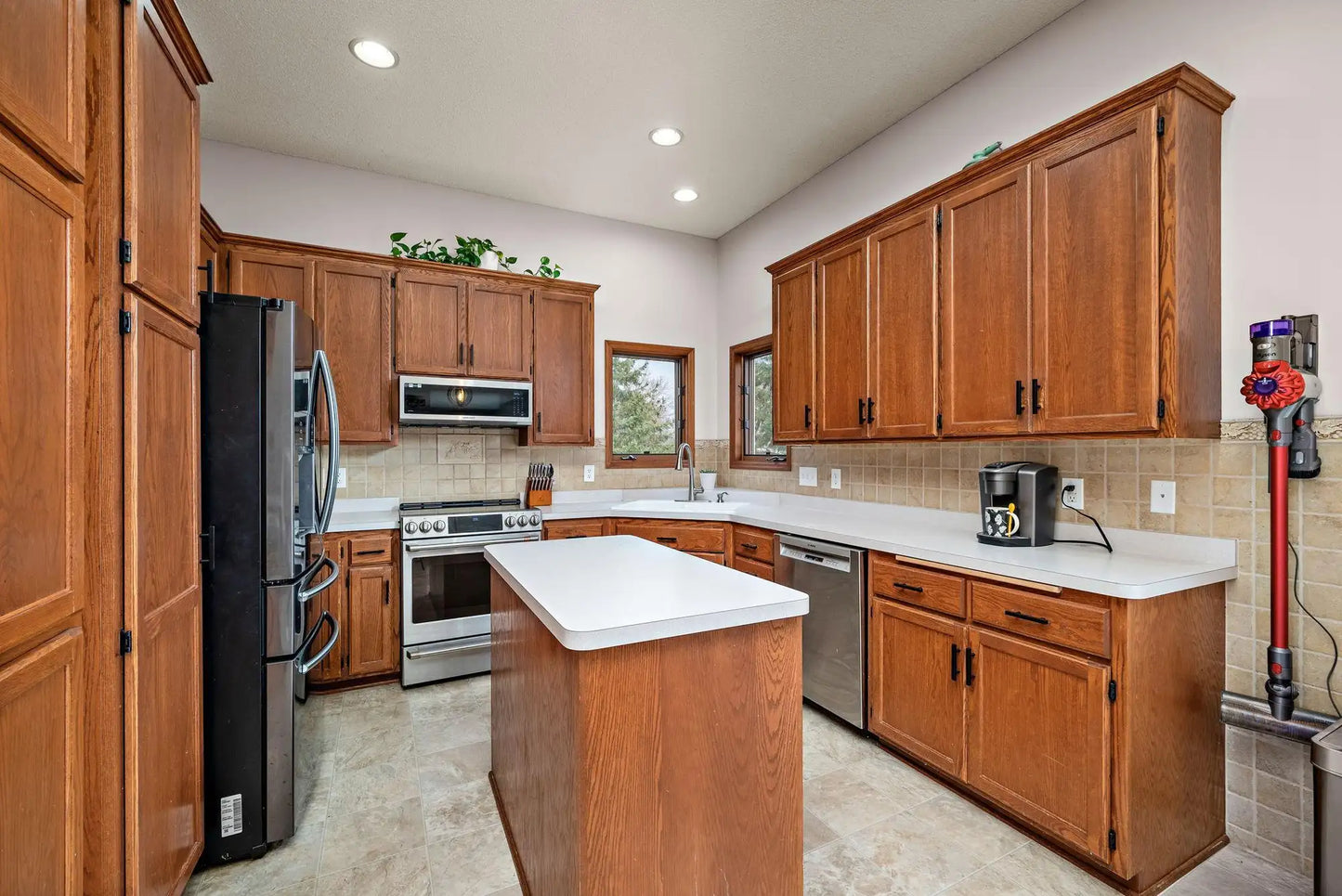 12629 Stoney Way, Eden Prairie, MN 55347